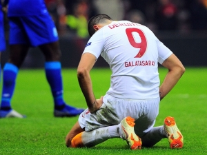 Eren Derdiyok Islıklandı