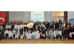 ’Girişimci Gençlerle Sağlıklı Geleceğe’ Etkinliği Gerçekleştirildi