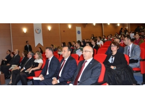 Hasta Ve Hekim İlişkisi Konuşuldu