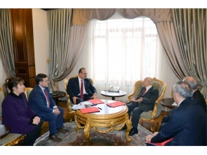 Hasta Yatağında Pankart Açtı, Hastaneye Diyaliz Merkezi Kazandırıyor