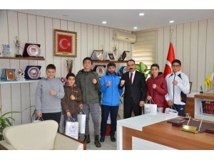 Bilecikli Boksörlerden Büyük Başarı