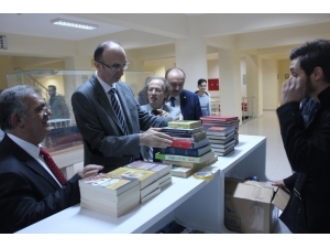 Bandırma’dan Şanlıurfa’ya Kitap Bağışı