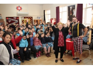 Teknoloji Bağımlılığına Karşı Tiyatro