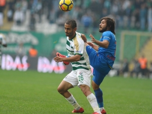 Göztepe Yeni Hocasıyla Sahaya Çıkıyor