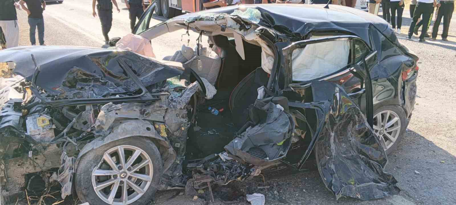kahramanmaras-ta-trafik-kazasi-2-si-agir-4-yarali