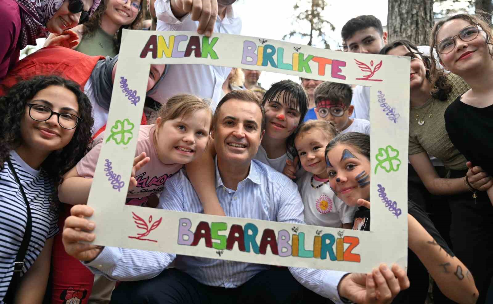 baskan-akin-bu-sehirde-kimse-yalniz-degil