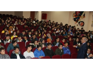 Genel Sekreter Abdulkadir Açar Gençlerle Buluştu