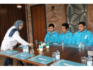 Ko-mek Servis Elamanları Yetiştiriyor