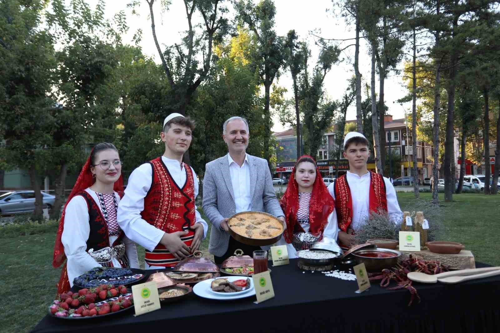 inegol-gastronomi-festivali-ile-lezzetlerini-vitrine-cikariyor