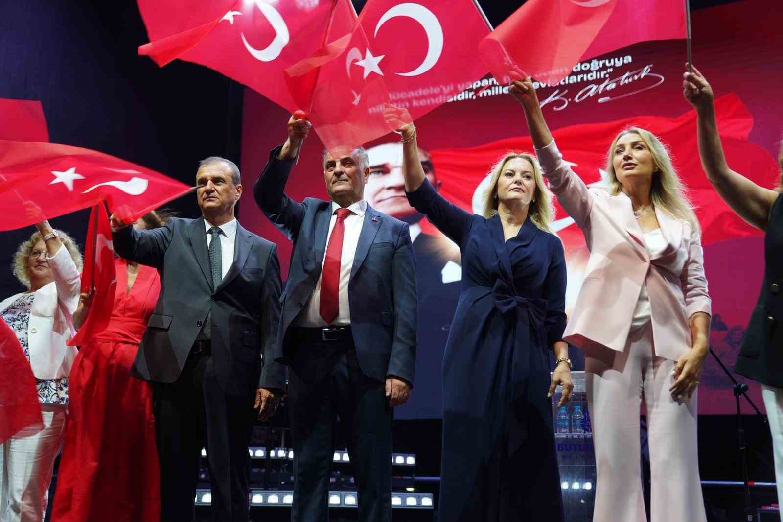 buyukcekmece-de-zafer-bayrami-coskuyla-kutlandi