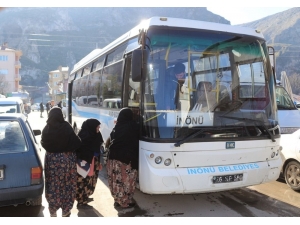 İnönü’de Pazar Servisi Bayanların Gözdesi Oldu