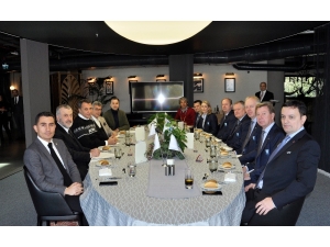 Beşiktaş’tan Uefa Ve Malmö Heyetlerine Dostluk Yemeği