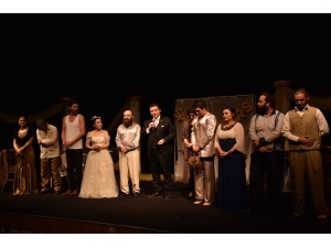 Sanatın Kalbi Bozüyük’te Attı, 10 Bin İzleyici Tiyatro İle Buluştu