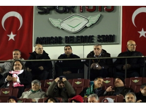 Uefa Avrupa Ligi: Akhisarspor: 0 - Standard Liege: 0 (İlk Yarı)