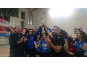 Kayseri Osb Teknik Koleji Atletikspor Şampiyon Oldu