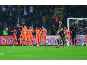 Başakşehir Evinde Galatasaray’a Kaybetmiyor