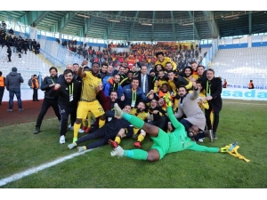 Taraftara "Çerez Değil Atkınla, Formanla Gel" Çağrısı