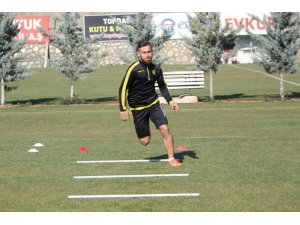 Evkur Yeni Malatyaspor’da Adem Büyük’ün Hedefi Belirledi