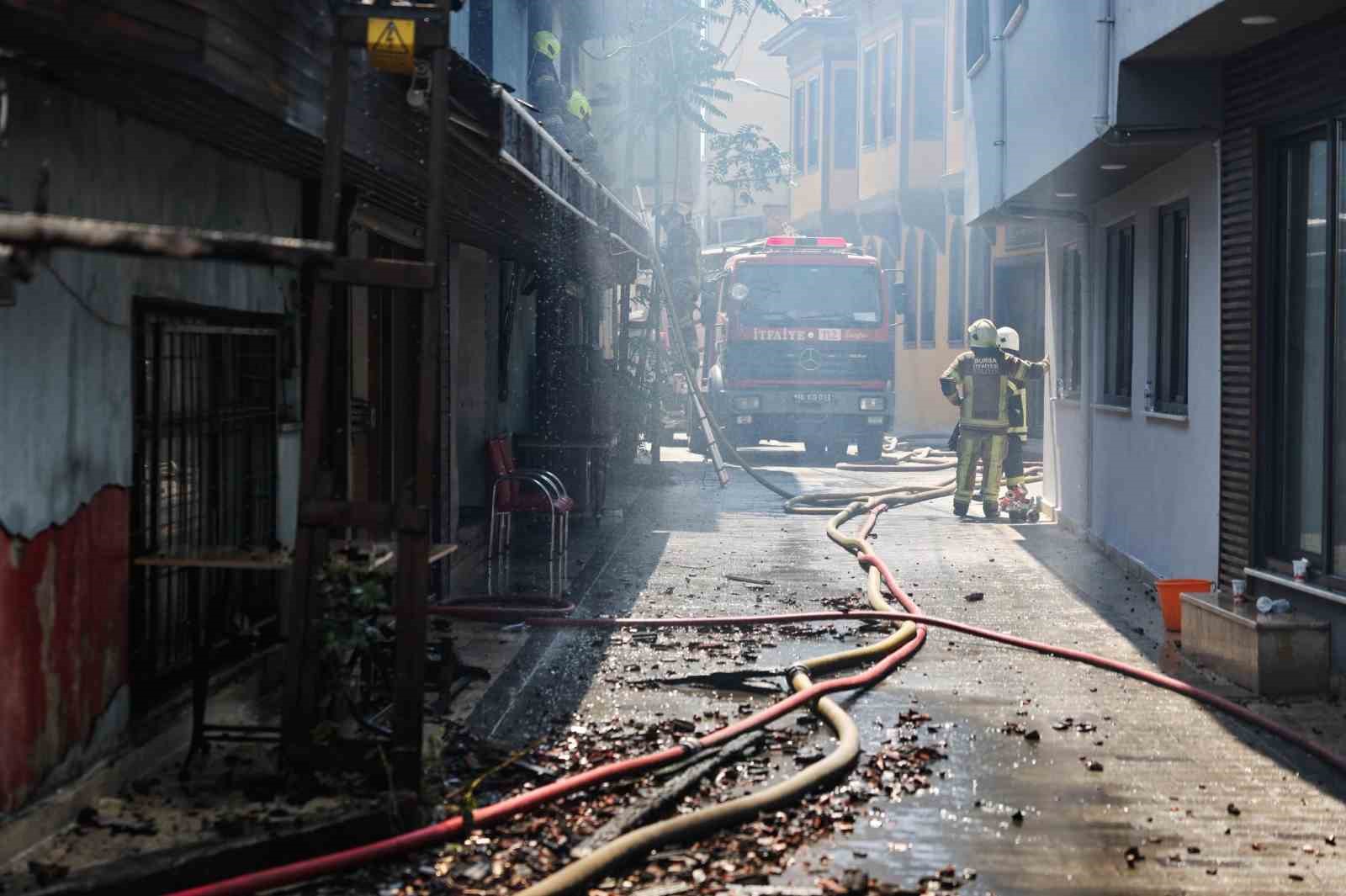 bursa-itfaiyesinden-bir-ayda-2-bin-749-olaya-mudahale
