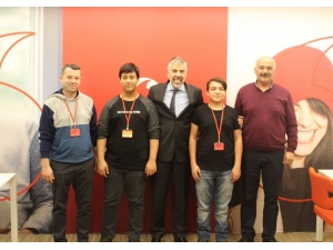 ’Yarını Kodlayan’ Adanalı Öğrenciler Çin’de Dünya Üçüncüsü Oldu