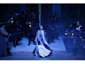 Mdob "Maskeli Balo" Operasını Sahneledi