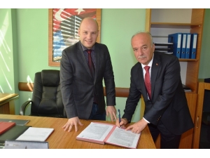 Kanser Taraması Yaptıran Kadınlara Ücretsiz Kahve Ve Spor İmkanı