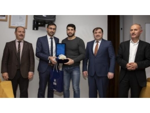 Başkan Musa Aydın Ve Dünya Şampiyonu Metehan Başar Gençlerle Buluştu