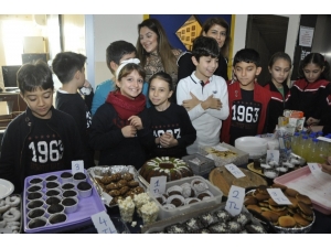 Barış Elçileri Görme Engelliler İçin Kolları Sıvadı