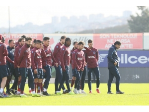 Ünal Karaman Ve Öğrencilerinin Aklı Zirvede