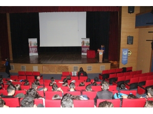 Sağlık Konferansları Sürüyor