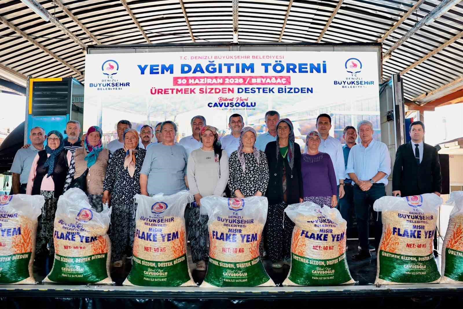 beyagacli-374-ureticiye-yem-destegi-saglandi
