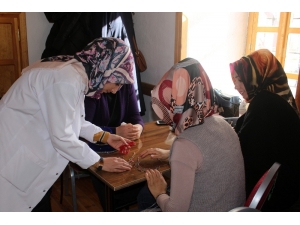 Takı Kursu Ev Hanımlarına İş İmkanı Sağlıyor