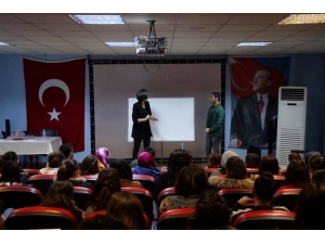 Liceli Öğrencilere Başarı Ve Motivasyon Semineri Düzenlendi
