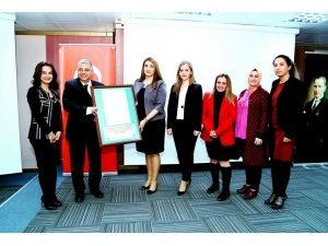 Çeşme’de Devlet Hastanesine, "Bebek Dostu Hastane" Unvanı