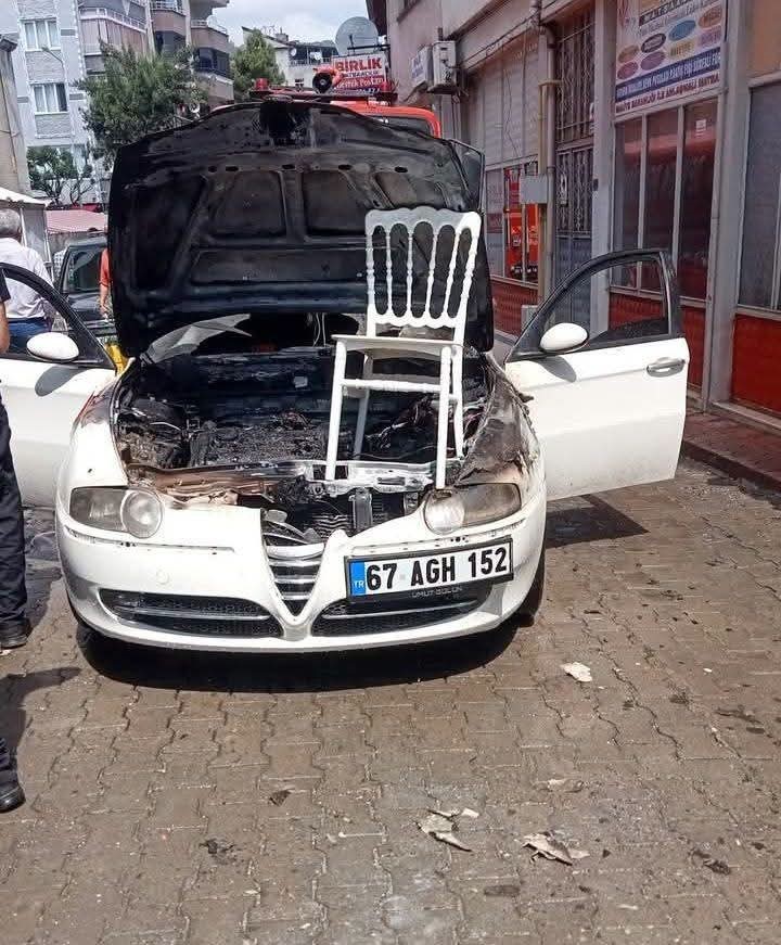 devrek-te-yanan-araca-itfaiye-yetisti