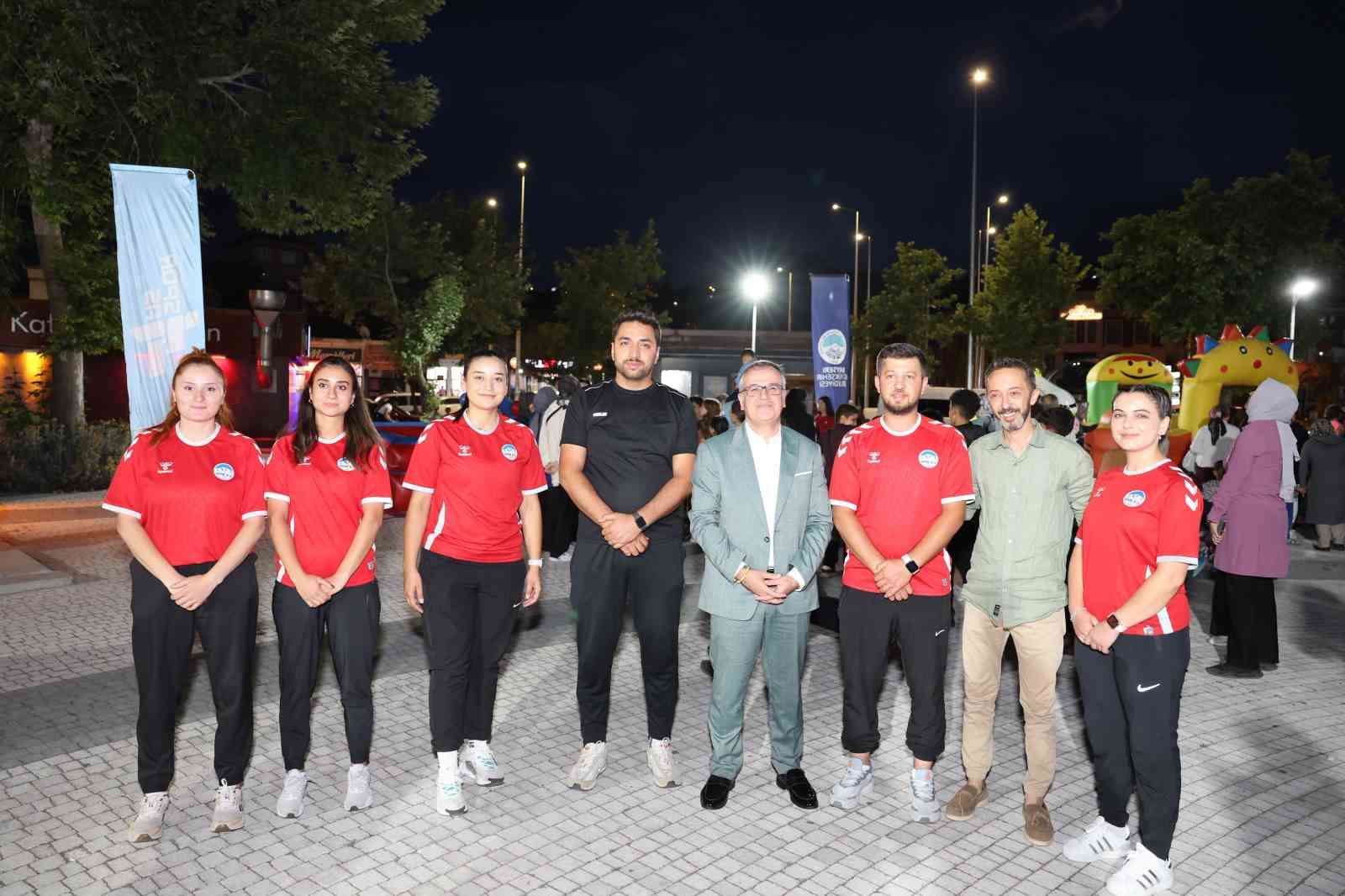baskan-ozdogan-her-sey-cocuklarimizin-mutlulugu-icin