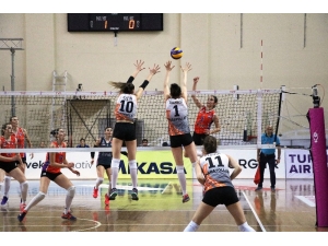Vestel Venus Sultanlar Ligi: Çanakkale Belediyespor: 2 - Karayolları: 3