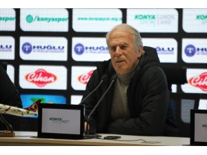 Mustafa Denizli: “Kasımpaşa Bu Sene Avrupa Kapısını Açacak”