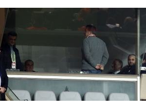 Fatih Terim Maçı Locadan Takip Ediyor