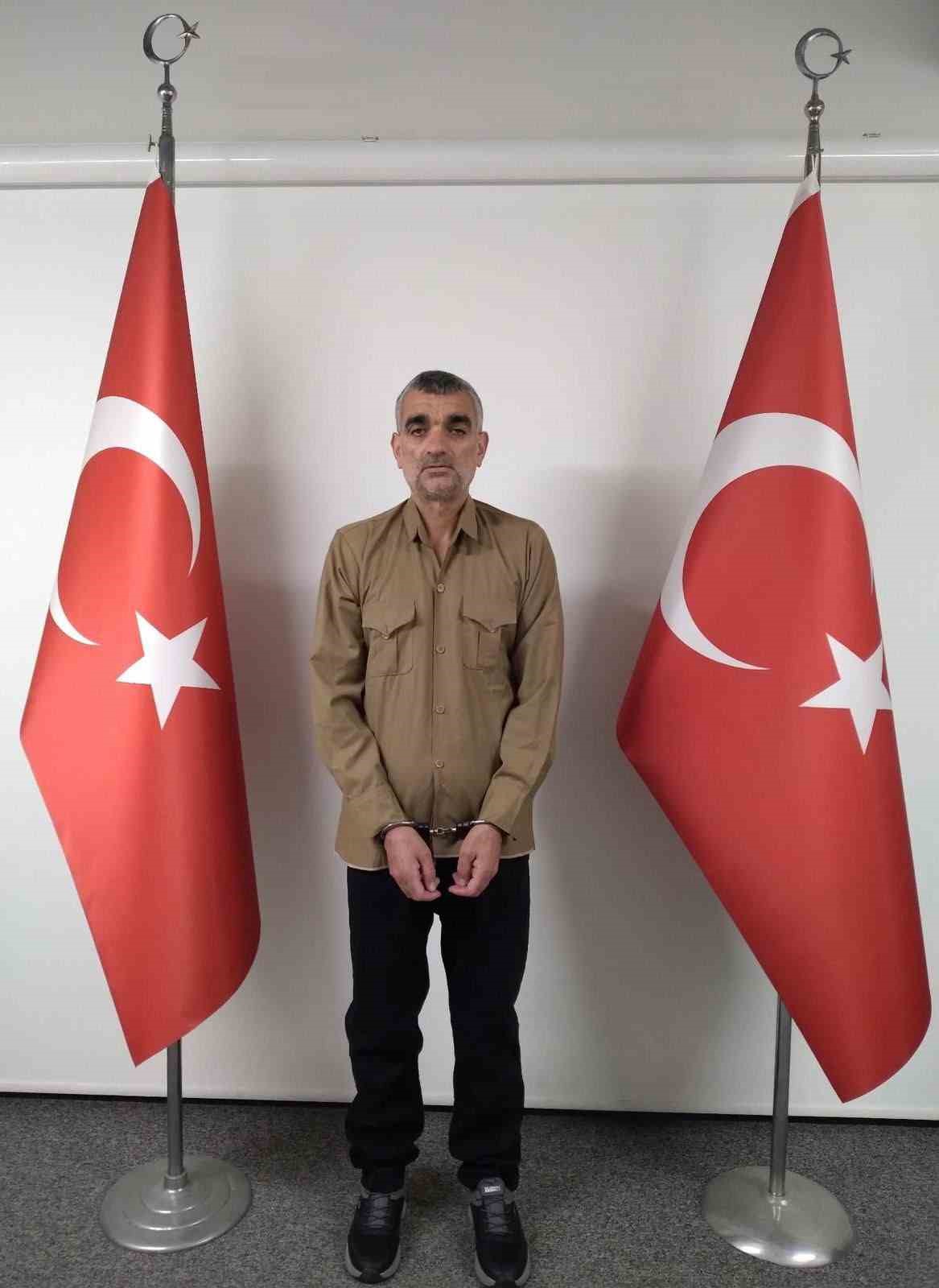 mit-ten-deas-a-operasyon-sari-bultenle-aranan-guler-yakalanarak-turkiye-ye-getirildi