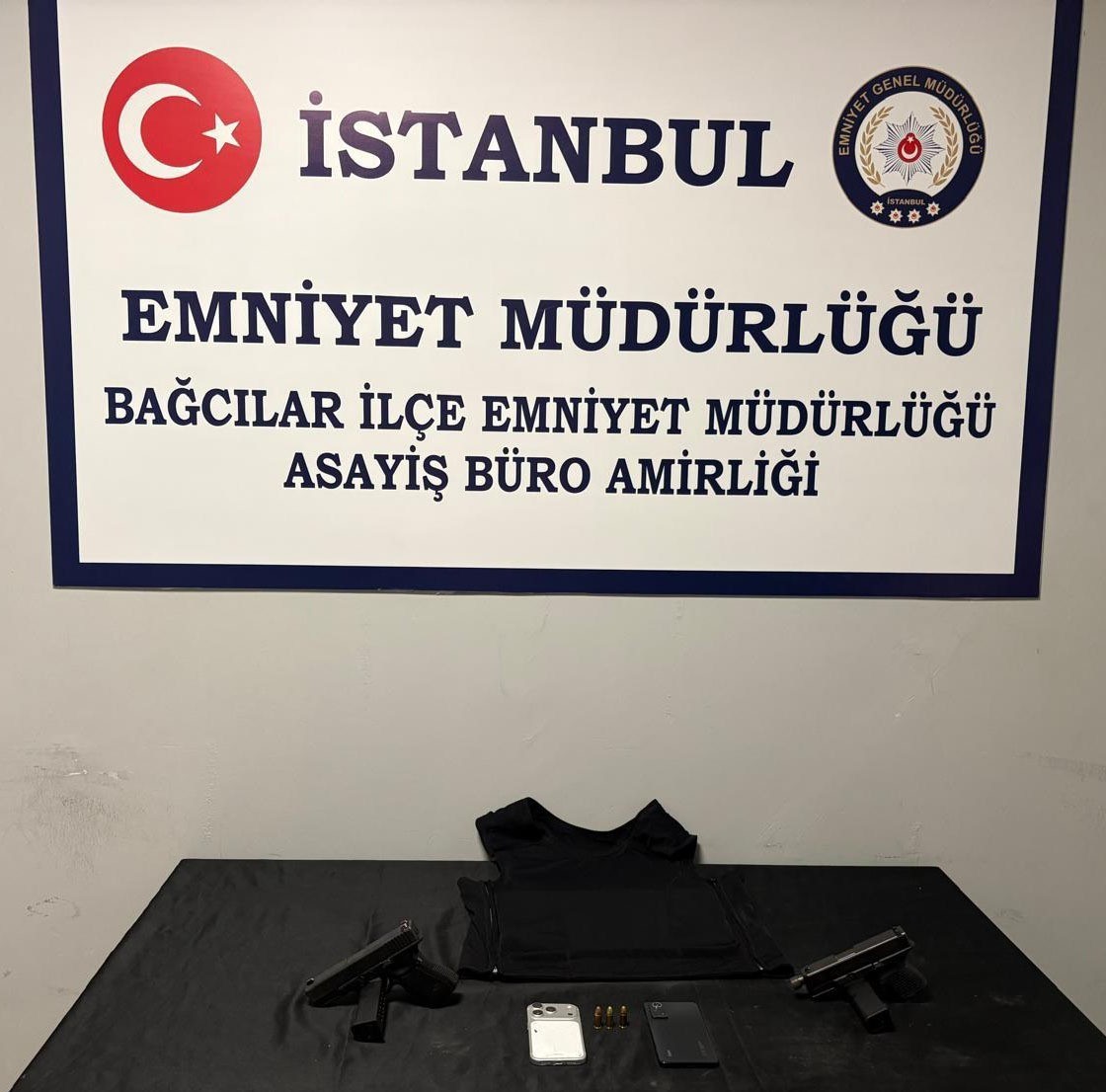 bagcilarda-cesitli-suclardan-aranan-ve-haklarinda-kesinlesmis-hapis-cezasi-bulunan-sahislar-yakalandi
