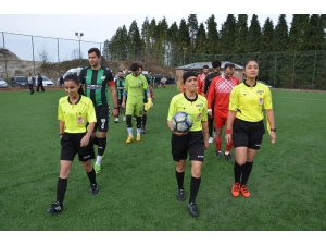 Amatör Maçı Kadınlar Yönetti