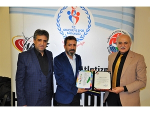 Gaziantep’te Çocuk Atletizm Şöleni