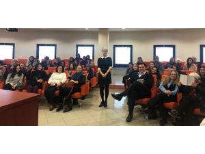İzmit’te İş Kadınlara Eğitim Semineri Verildi