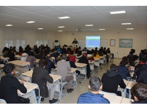 Dü Adalet Meslek Yüksekoukul’nda ‘Kariyer’ Konferansı Düzenlendi