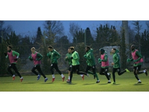 Atiker Konyaspor, Akhisarspor Maçı Hazırlıklarına Başladı