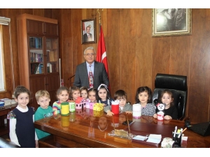 Kur’an Kursu Öğrencileri Yemenli Çocuklar İçin Para Topladı