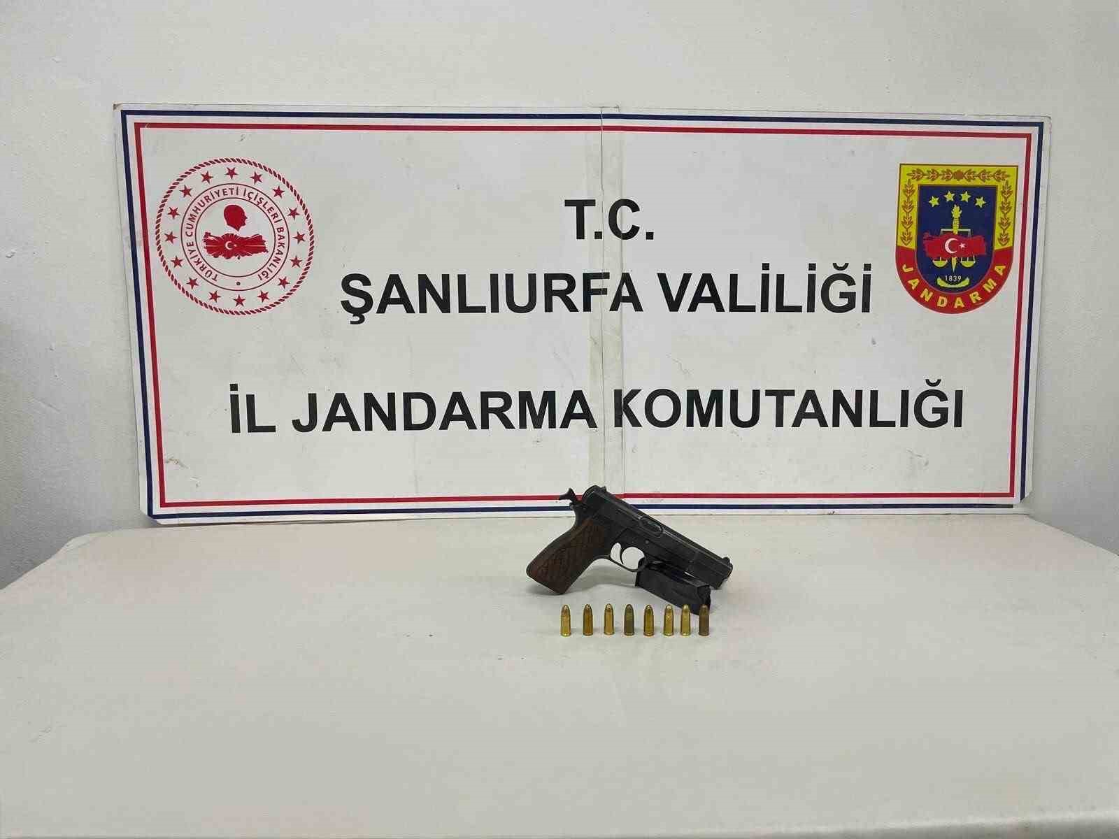 sanliurfa-da-dugunde-havaya-ates-acan-supheli-yakalandi