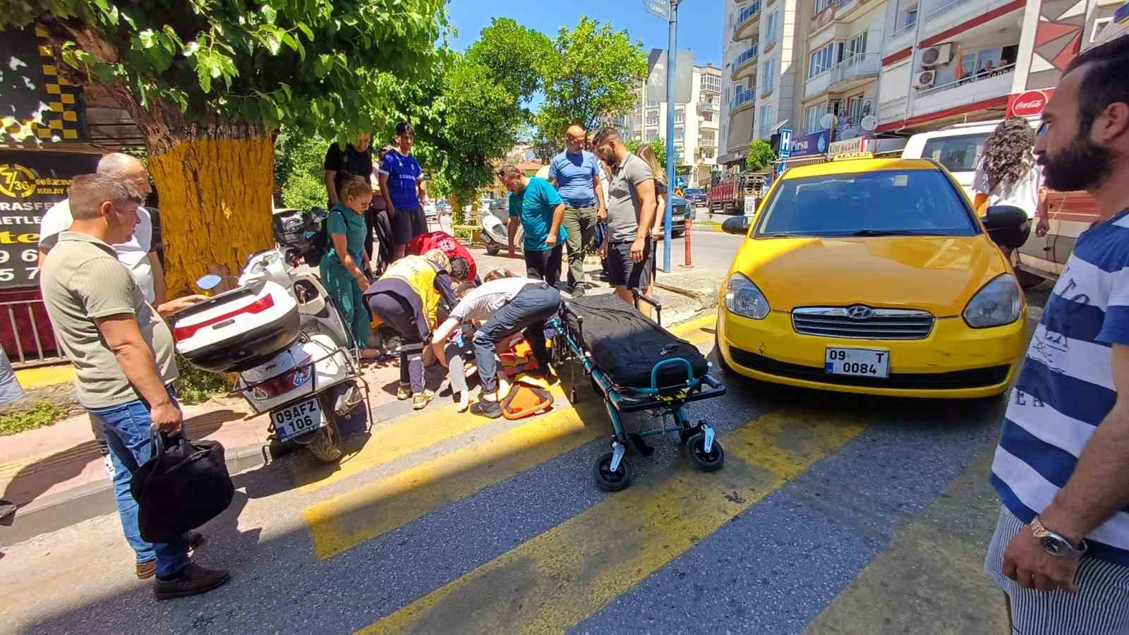 efeler-de-yolun-karsisina-gecmek-isteyen-kadina-taksi-carpti-1-yarali