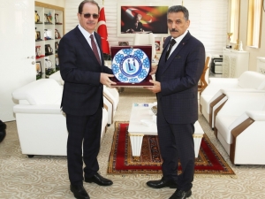 Samsun Valisi Kaymak’tan Rektör Coşkun’a Ziyaret